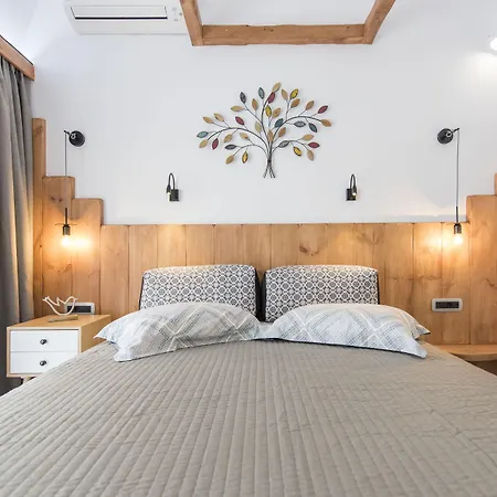 Villa Aurum *
