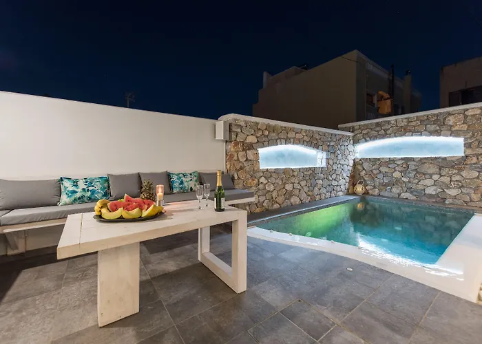 Aurum Villa Kamari (Santorini)